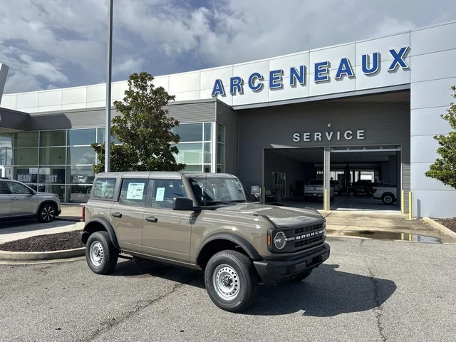 2026 Ford Bronco Base