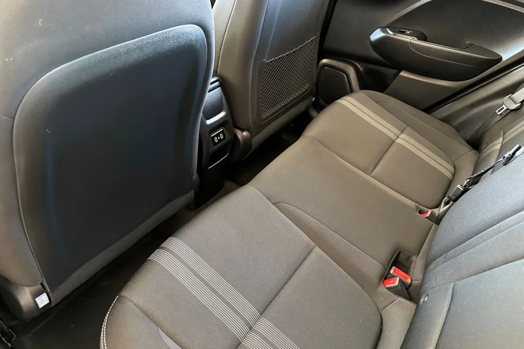 2025 Hyundai Venue SEL - Photo 16