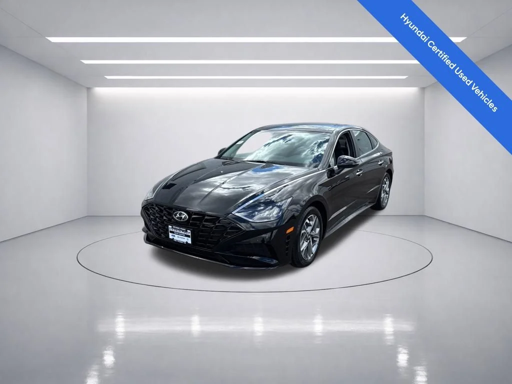 Used 2023 Onyx Black Hyundai SEL image 3