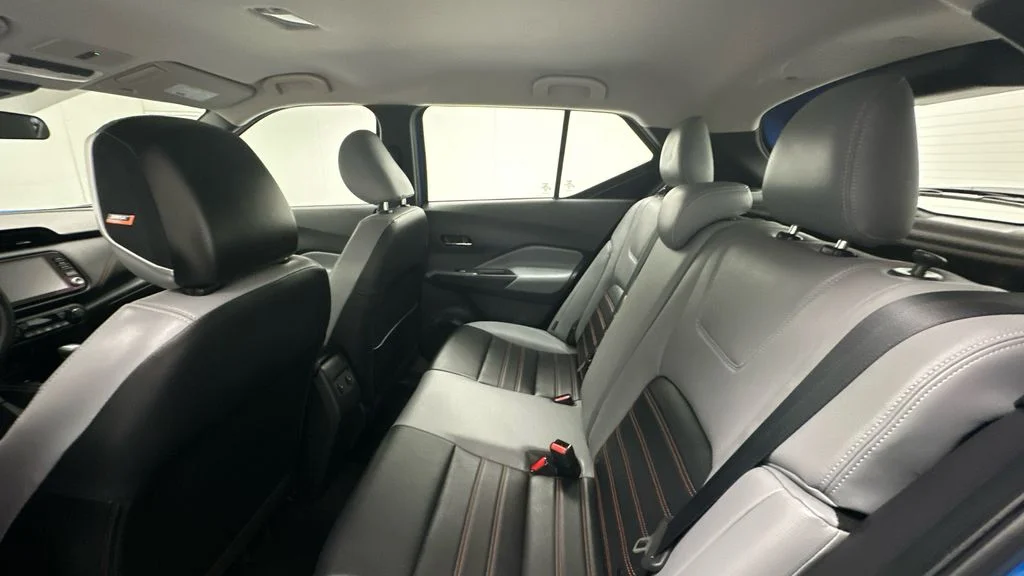Used 2023 Blue Nissan SR image 10