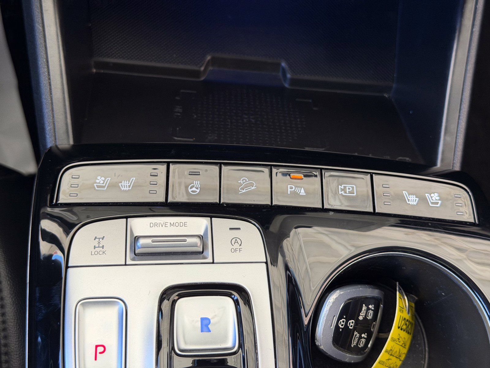 Used 2024 Hampton Gray Hyundai Limited image 14
