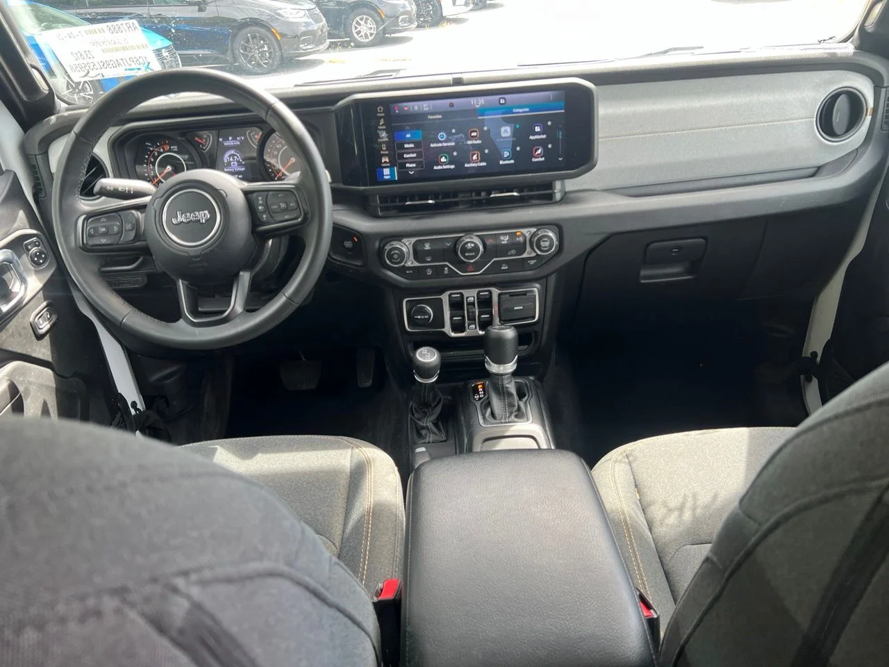 Used 2025 White Jeep Sport S image 18