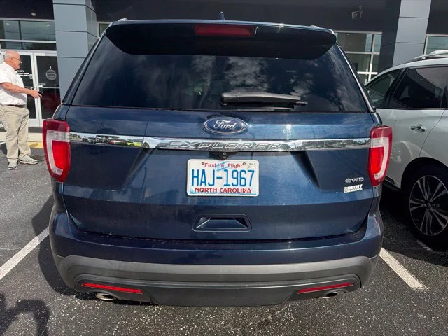Used 2017 Blue Ford Base image 4