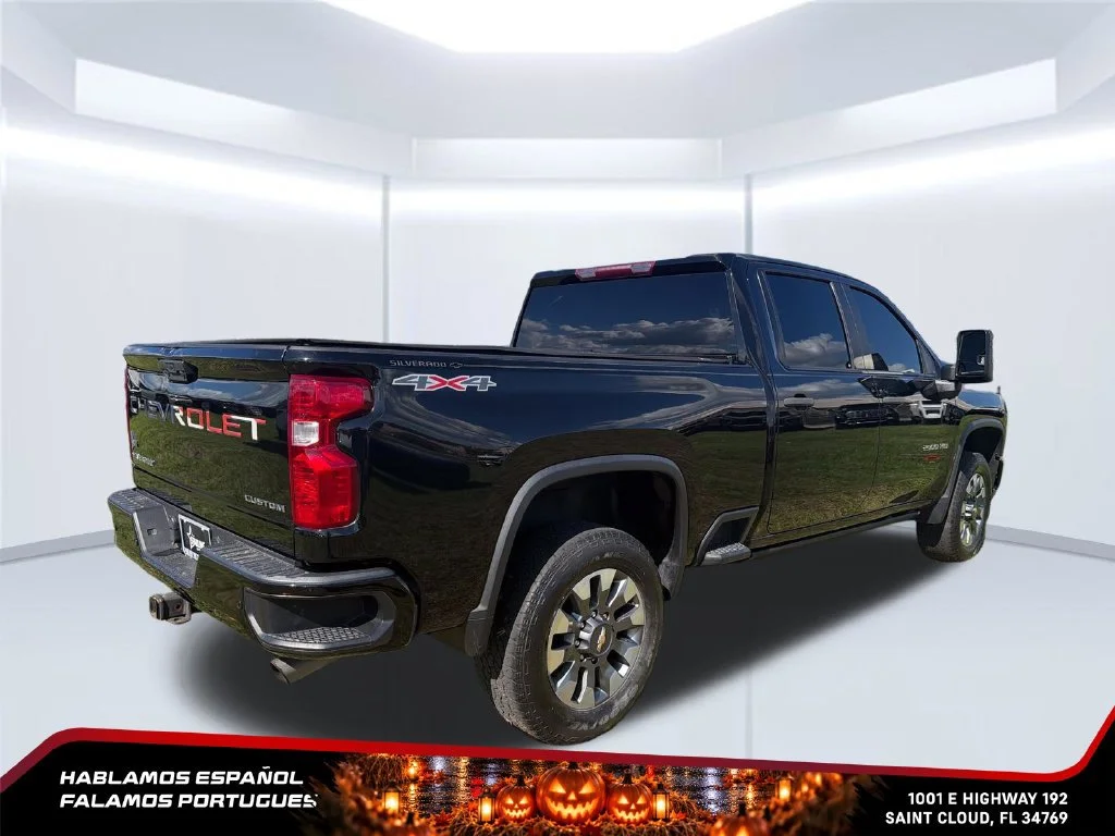 Used 2024 Black Chevrolet Custom image 5