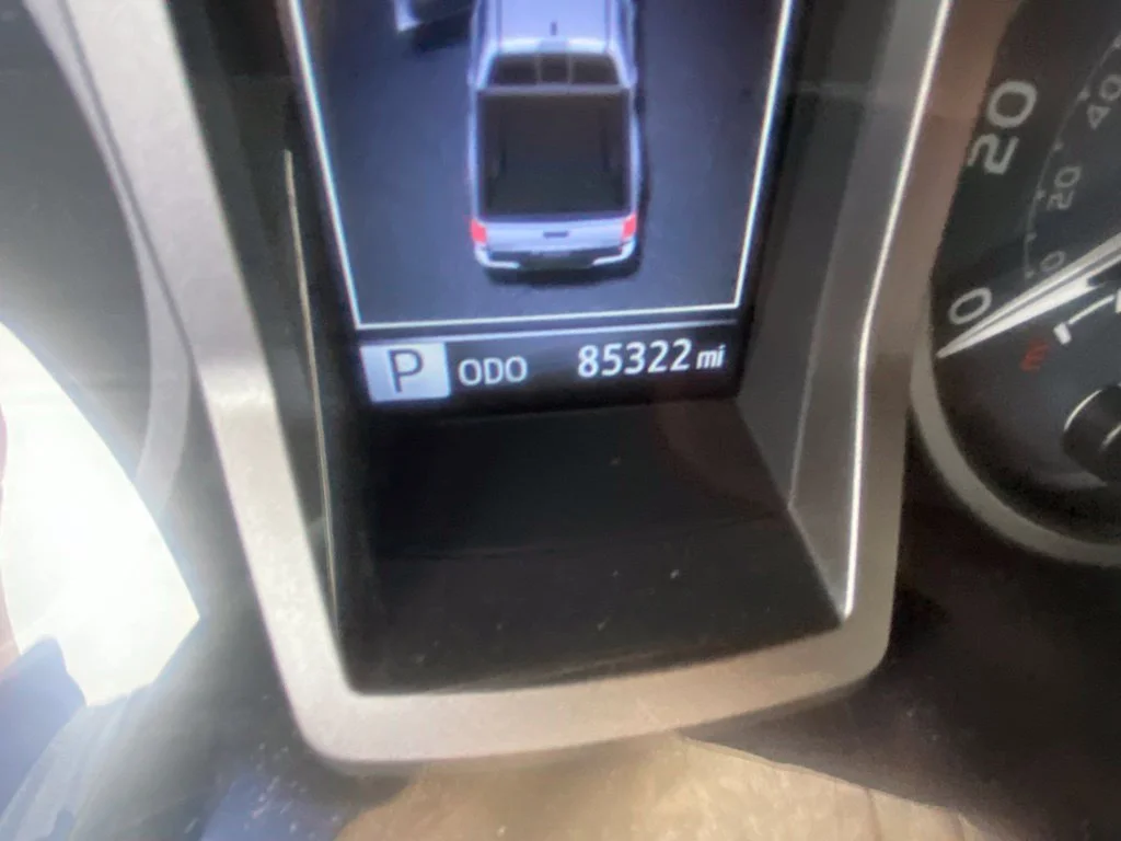 Used 2018 Silver Toyota SR5 image 4