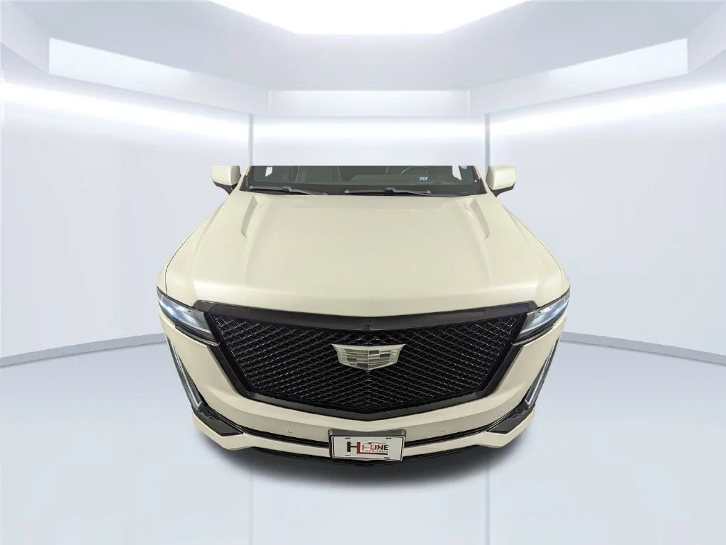 Used 2021 White Cadillac Sport image 65