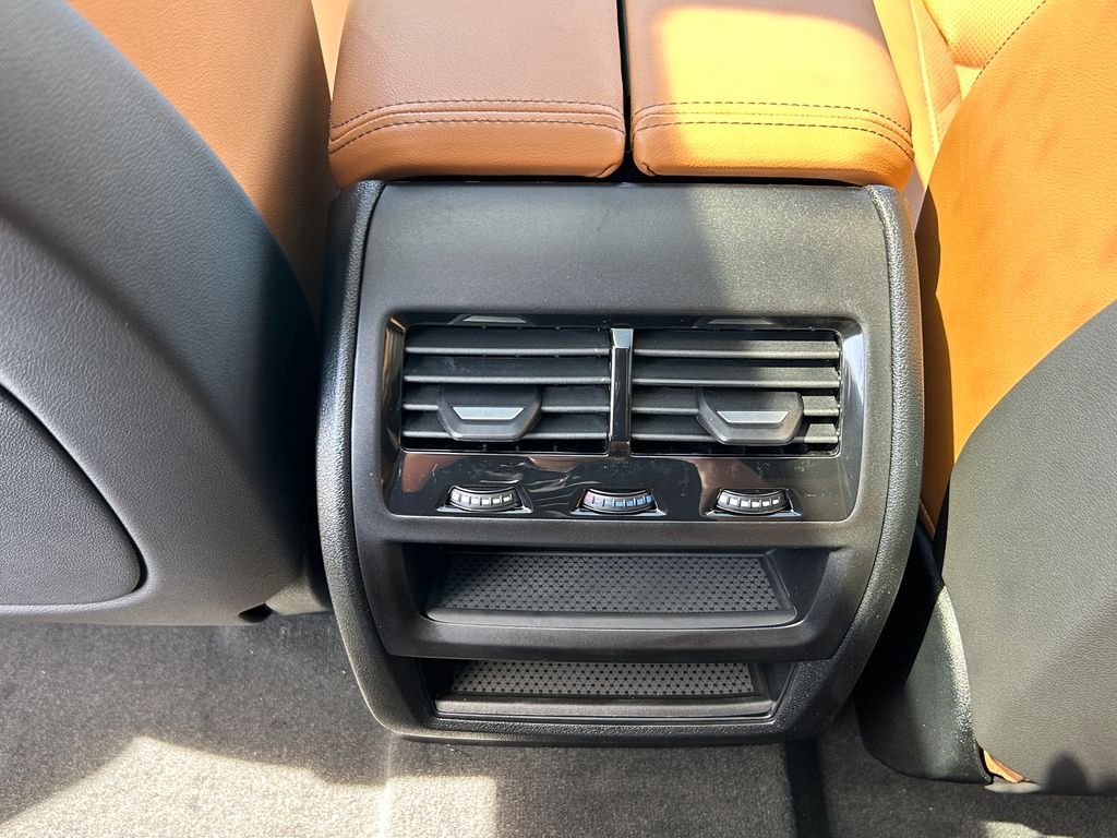 New 2026 Skyscraper Grey Metallic BMW xDrive40i image 33