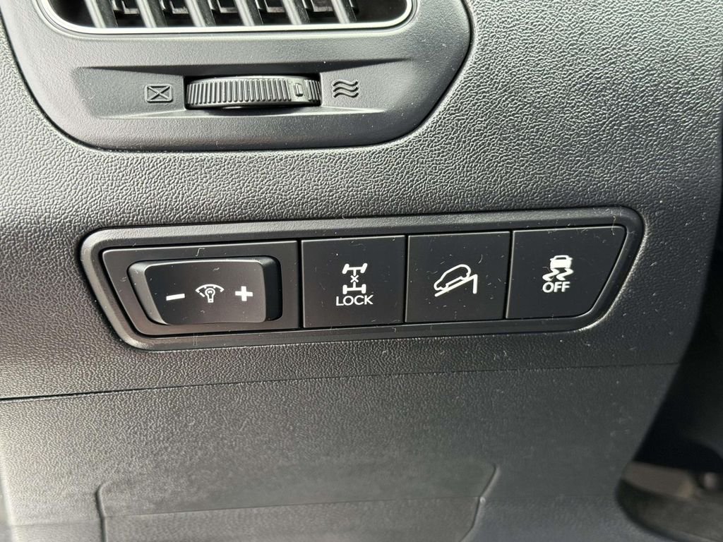 Used 2012 Silver Hyundai Limited image 30