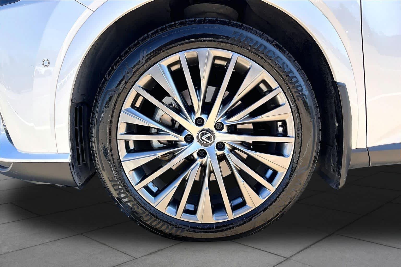 Used 2024 Eminent White Pearl Lexus Luxury image 11