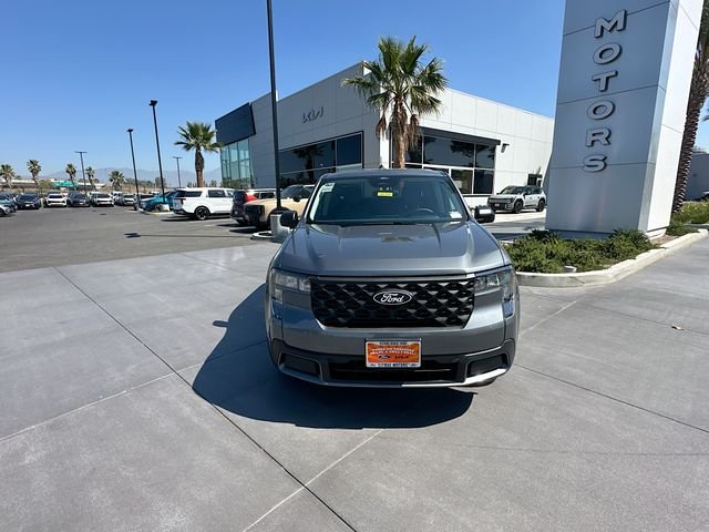 New 2026 Carbonized Gray Metallic Ford XLT image 2