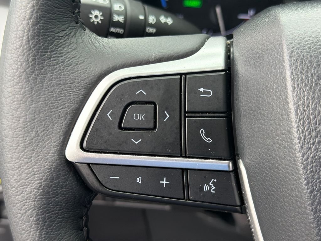 2025 Toyota Sienna XLE - Photo 23