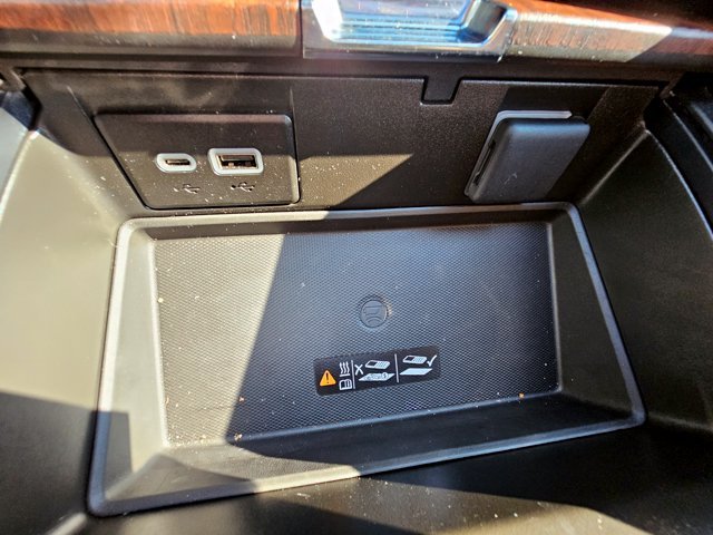 2024 GMC Yukon Denali Ultimate - Photo 48