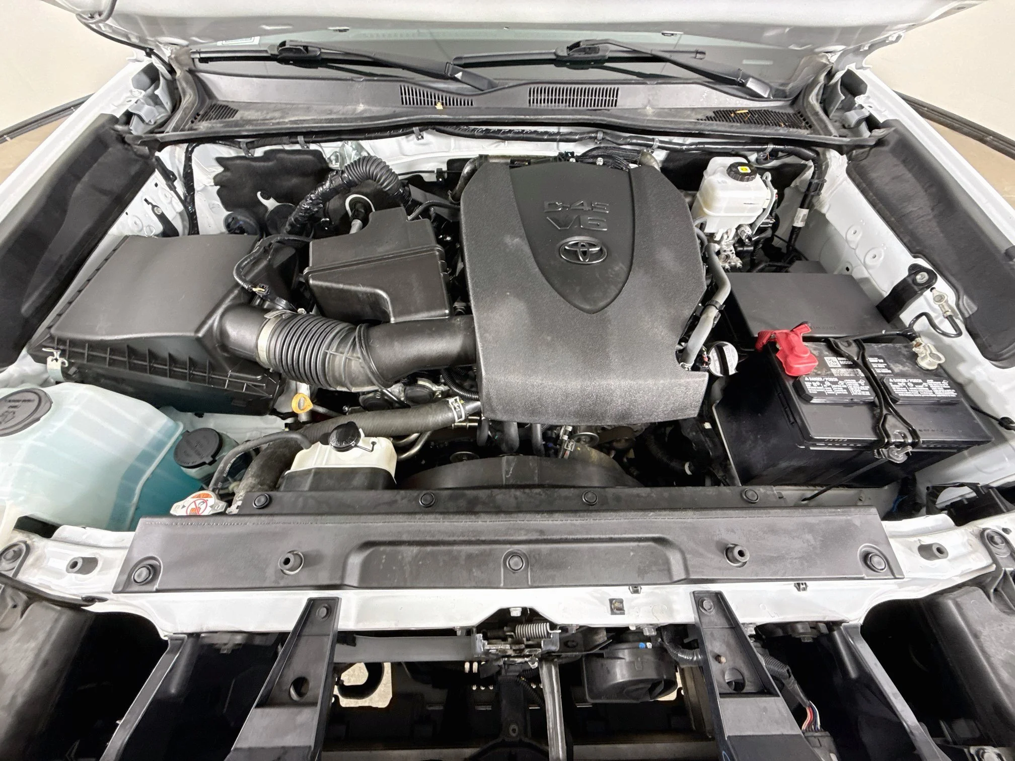 Used 2023  Toyota SR image 31
