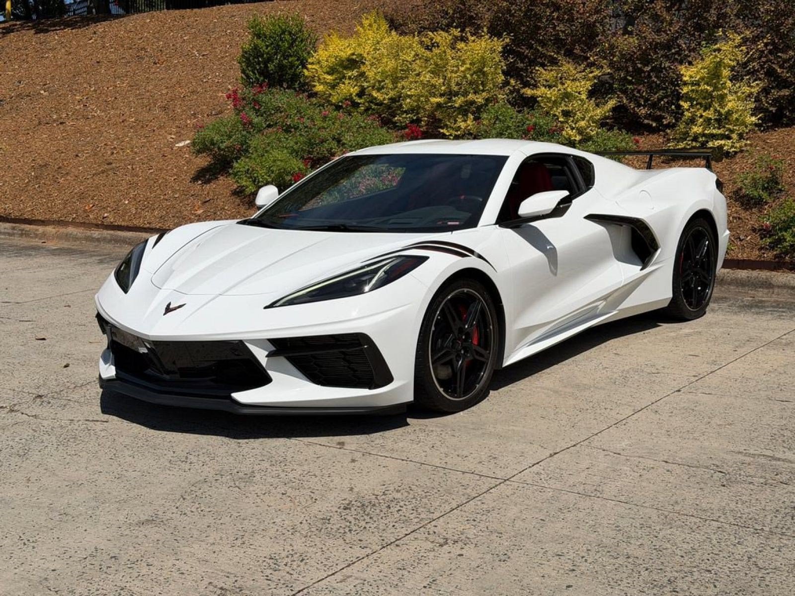 Used 2022 Arctic White Chevrolet Z51 2LT image 8