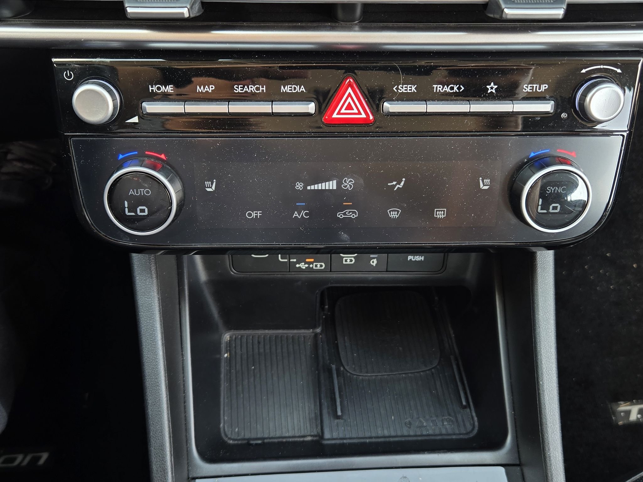 Used 2025 Ecotronic Gray Hyundai SEL Convenience image 18