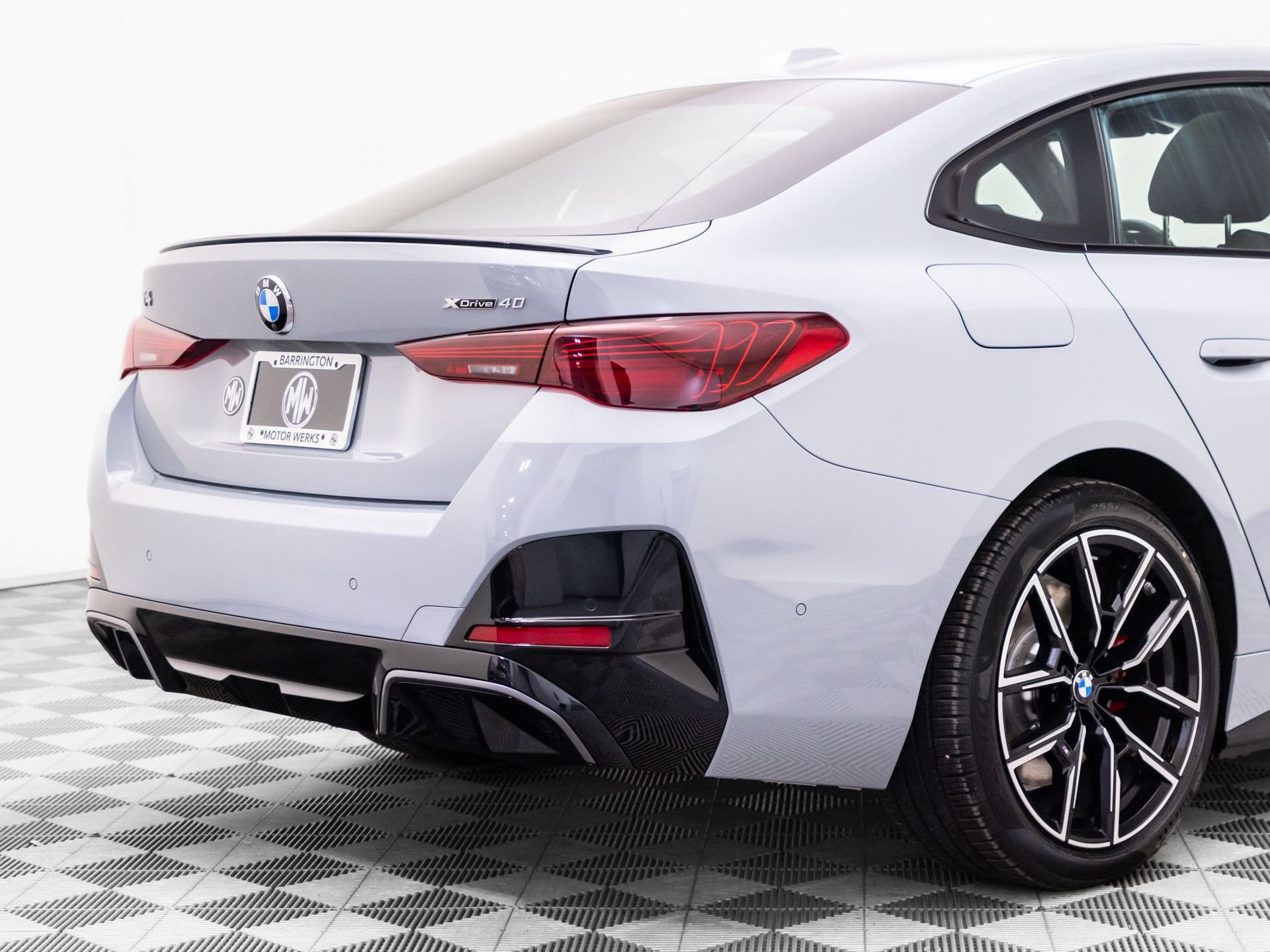 New 2026 Brooklyn Grey Metallic BMW xDrive40 image 38