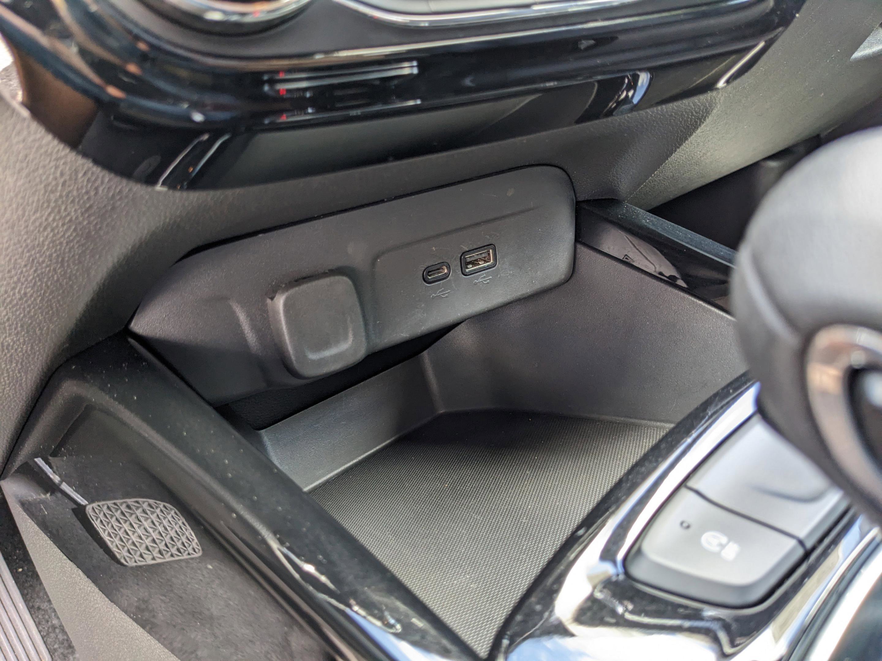 2024 Chevrolet Trax RS - Photo 26