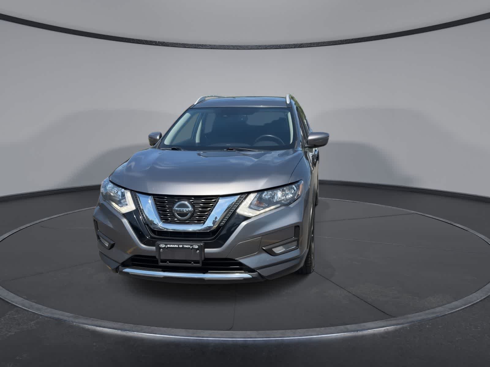 Used 2020 Gun Metallic Nissan SL image 3