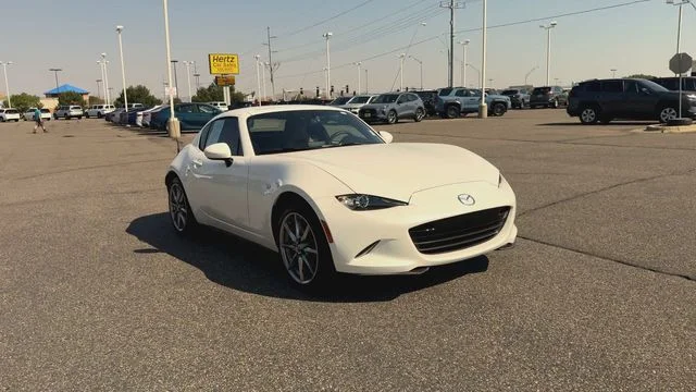 Used 2022 White Mazda Grand Touring image 2