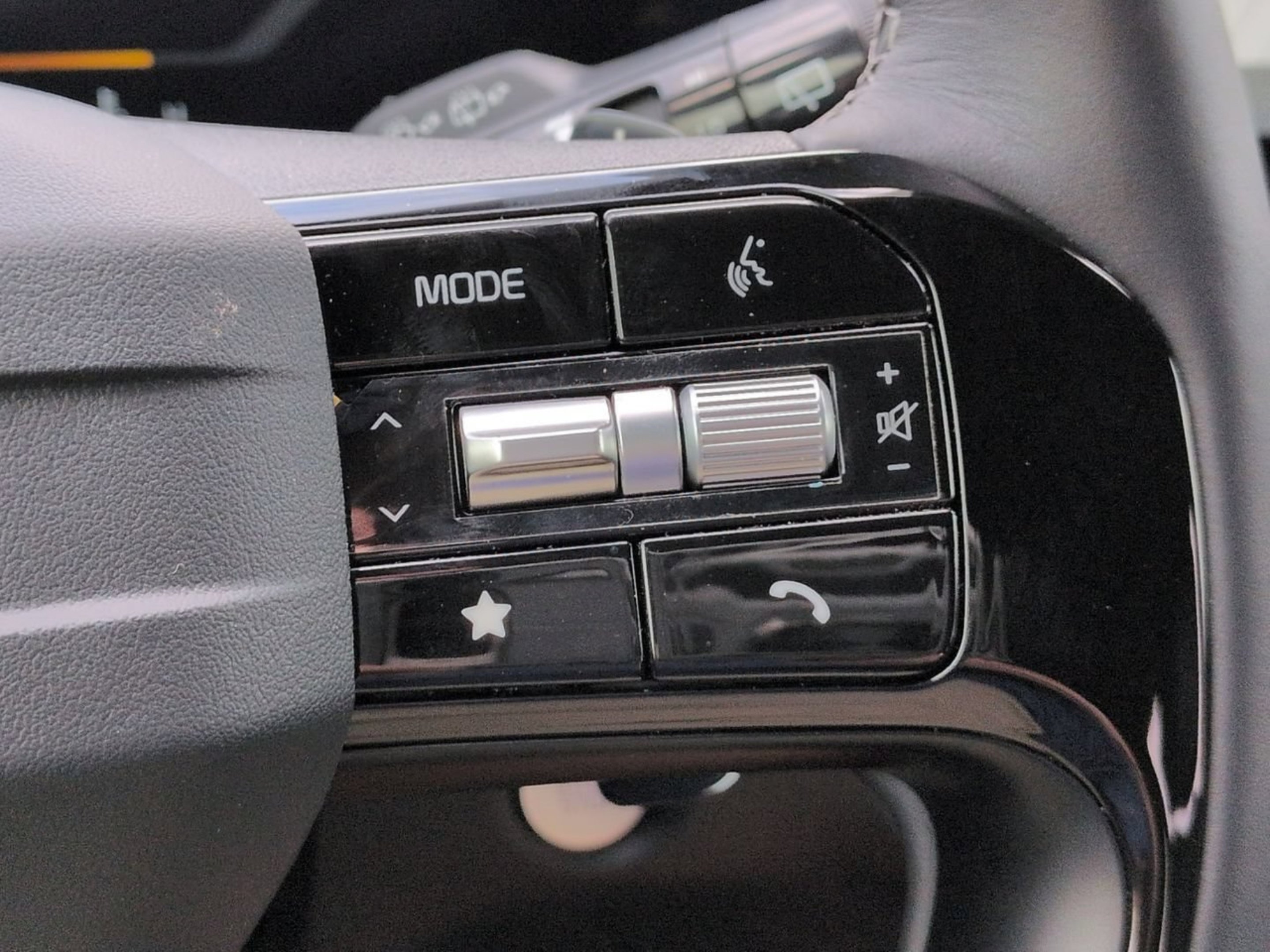 New 2026 Jungle Green Kia X-Line SX Prestige AWD image 28