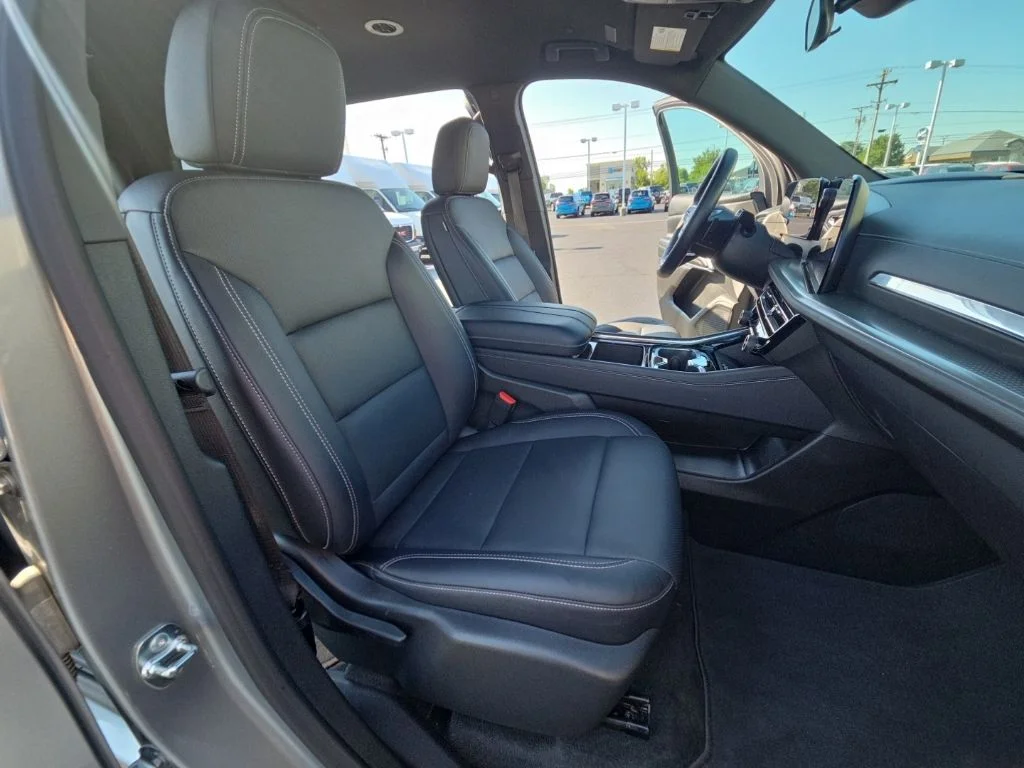 Used 2026 Gray Chevrolet LT image 27