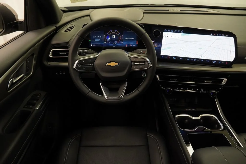 2027 Chevrolet Traverse LT - Photo 14
