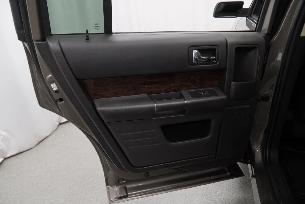 Used 2013 Gray Ford Limited image 37