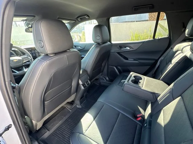 New 2027 White Chevrolet LT image 18