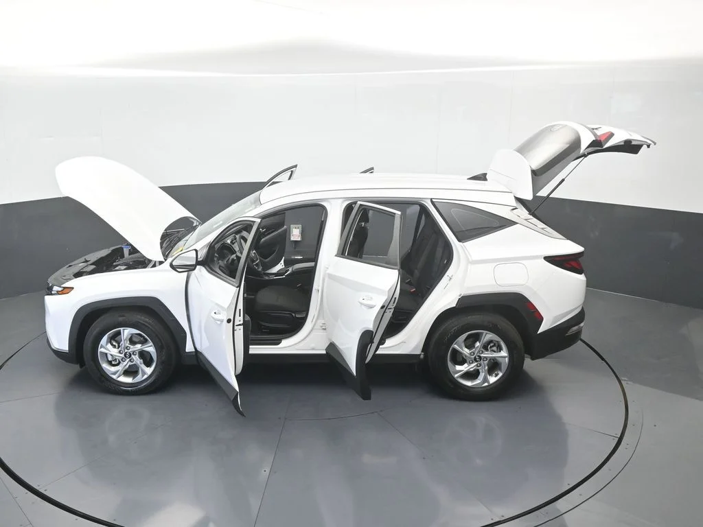 Used 2024 White Pearl Hyundai SE image 58