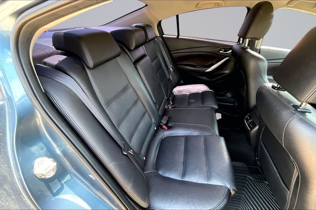 Used 2016 Blue Mazda i Grand Touring image 23