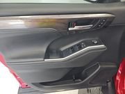 Used 2025 Pearl Toyota Limited image 9