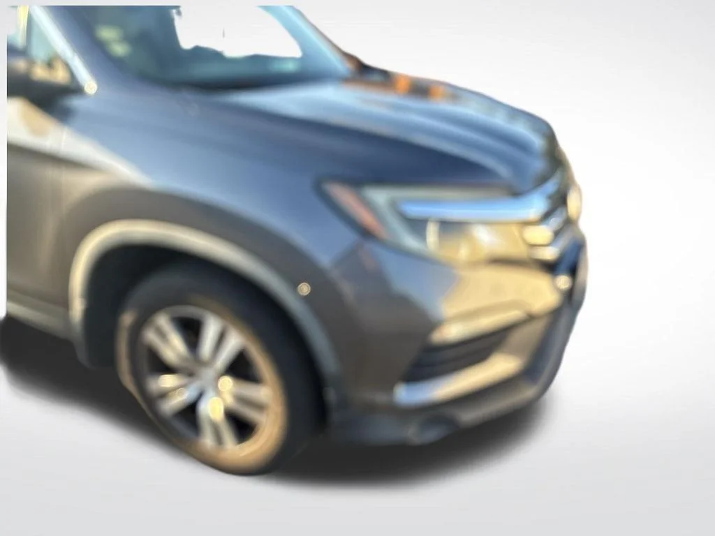 Used 2018 Gray Honda EX-L image 2