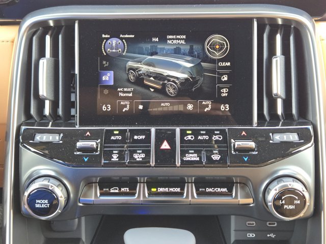 New 2026 Eminent White Pearl Lexus LUXURY image 21