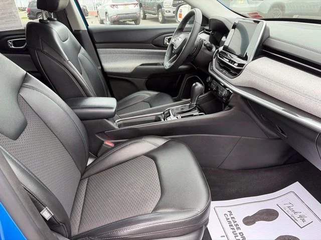 Used 2022 Blue Jeep Latitude image 6