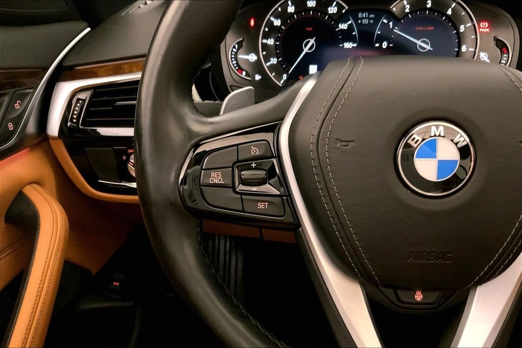 Used 2019 Mediterranean Blue Metallic BMW  image 18