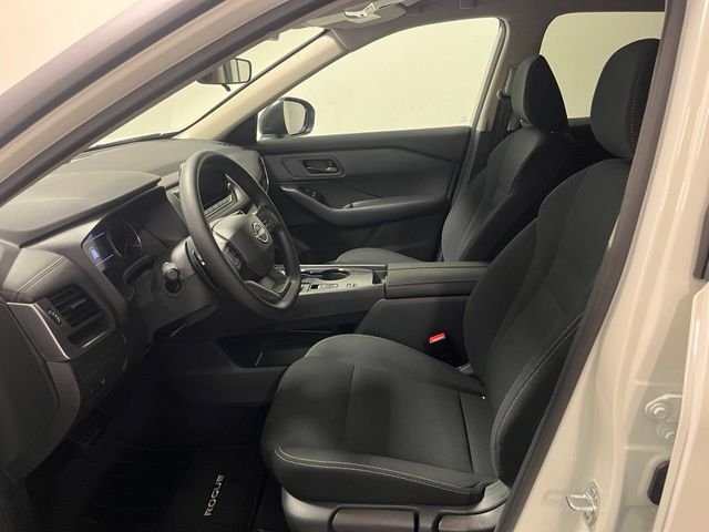 Used 2026 White Nissan S image 19
