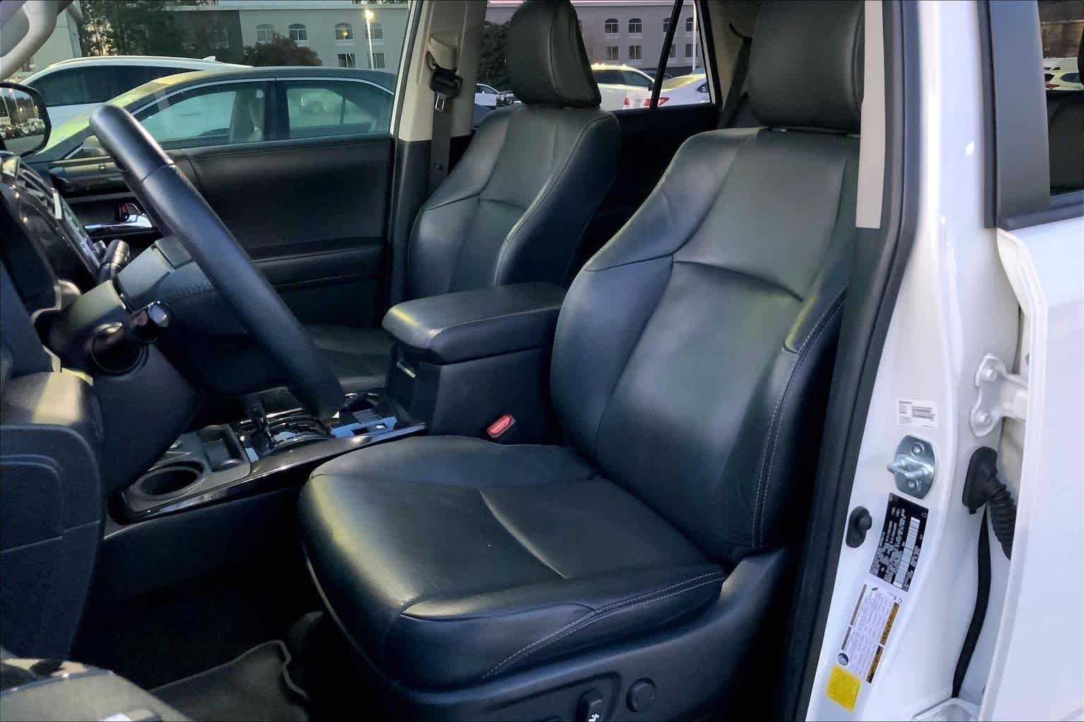 Used 2021 Blizzard Pearl Toyota Nightshade image 8