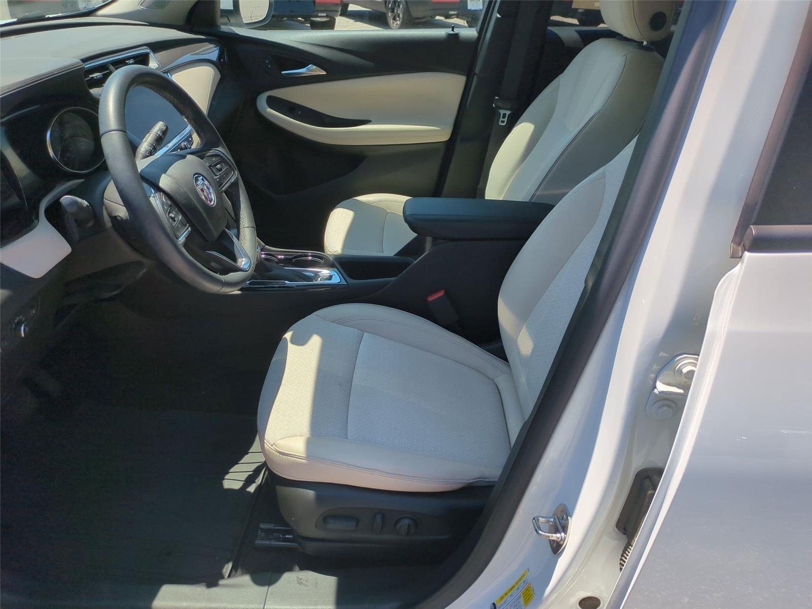 Used 2023 Summit White Buick Select image 17