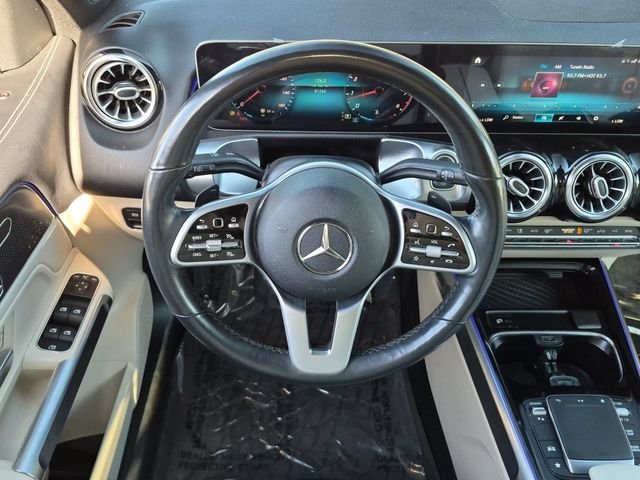 Used 2021  Mercedes-Benz GLB 250 image 14