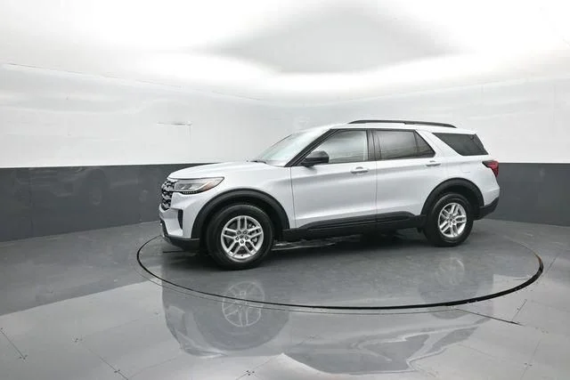 New 2026 White Ford Active image 4