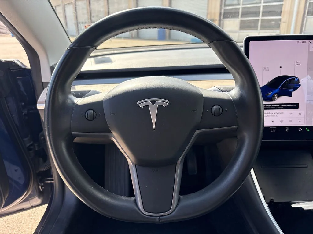 Used 2018 Deep Blue Metallic Tesla Long Range image 14