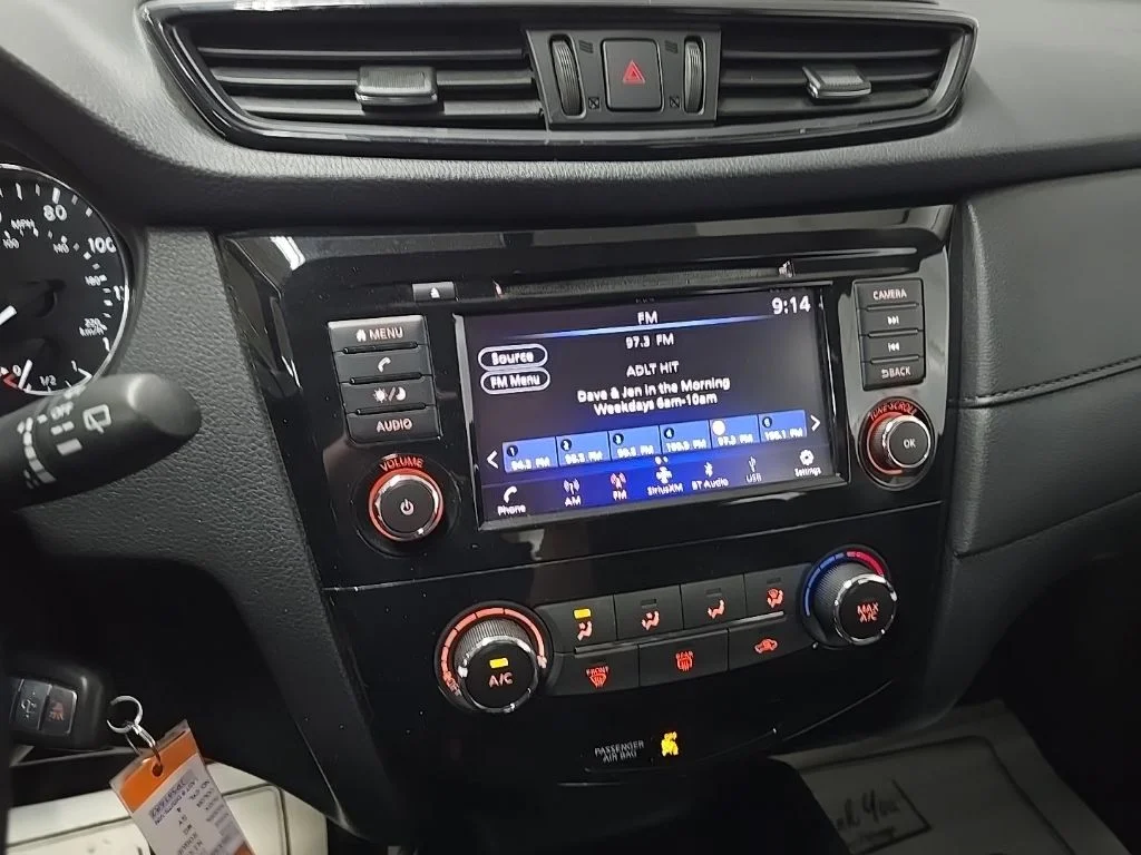 Used 2018 Gray Nissan S image 24