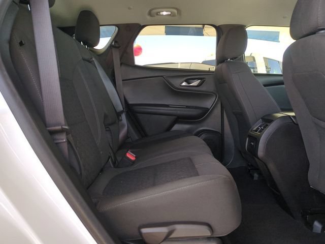 Used 2022 Summit White Chevrolet 2LT image 32