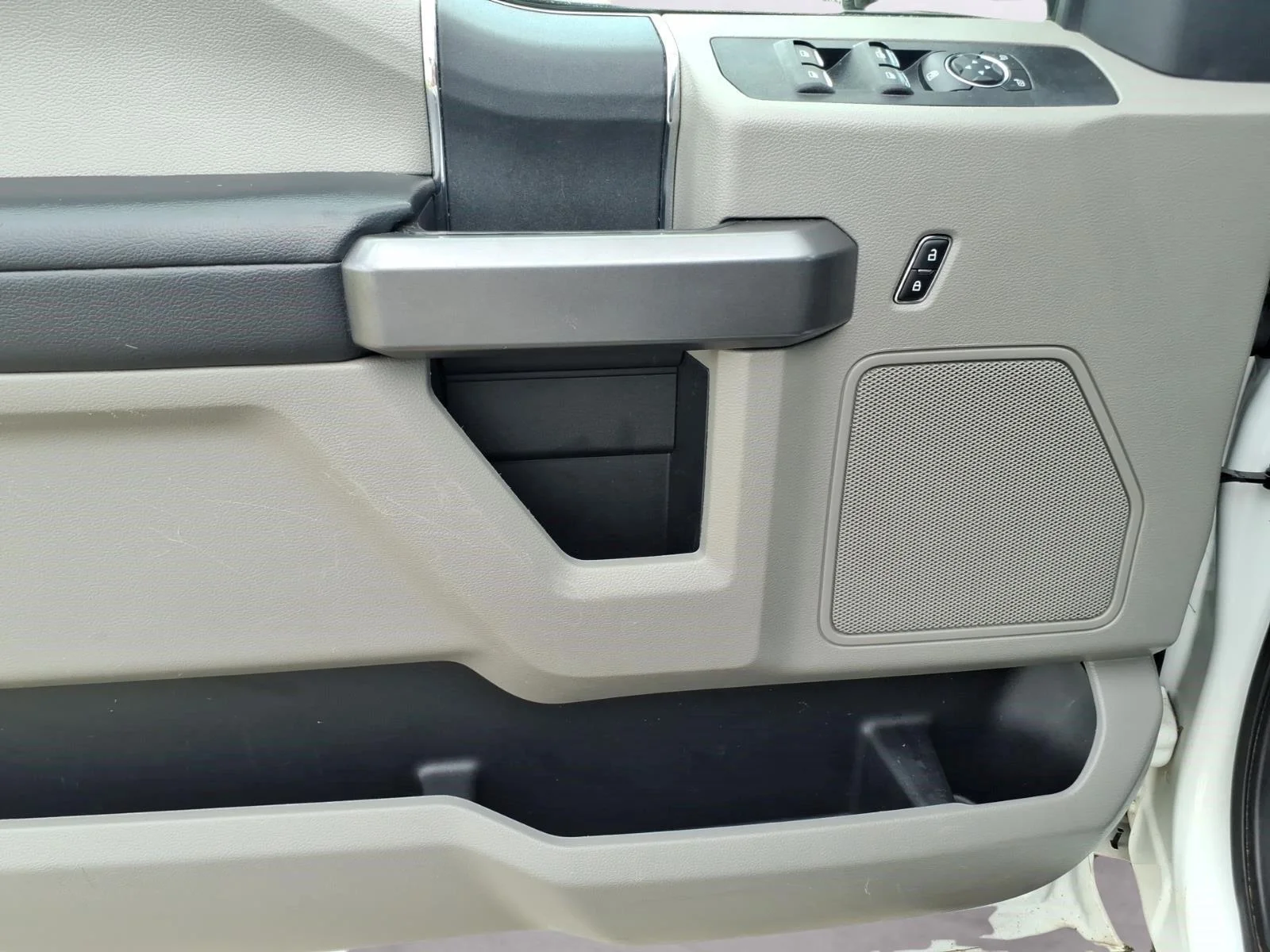 Used 2021 Oxford White Ford XLT image 16