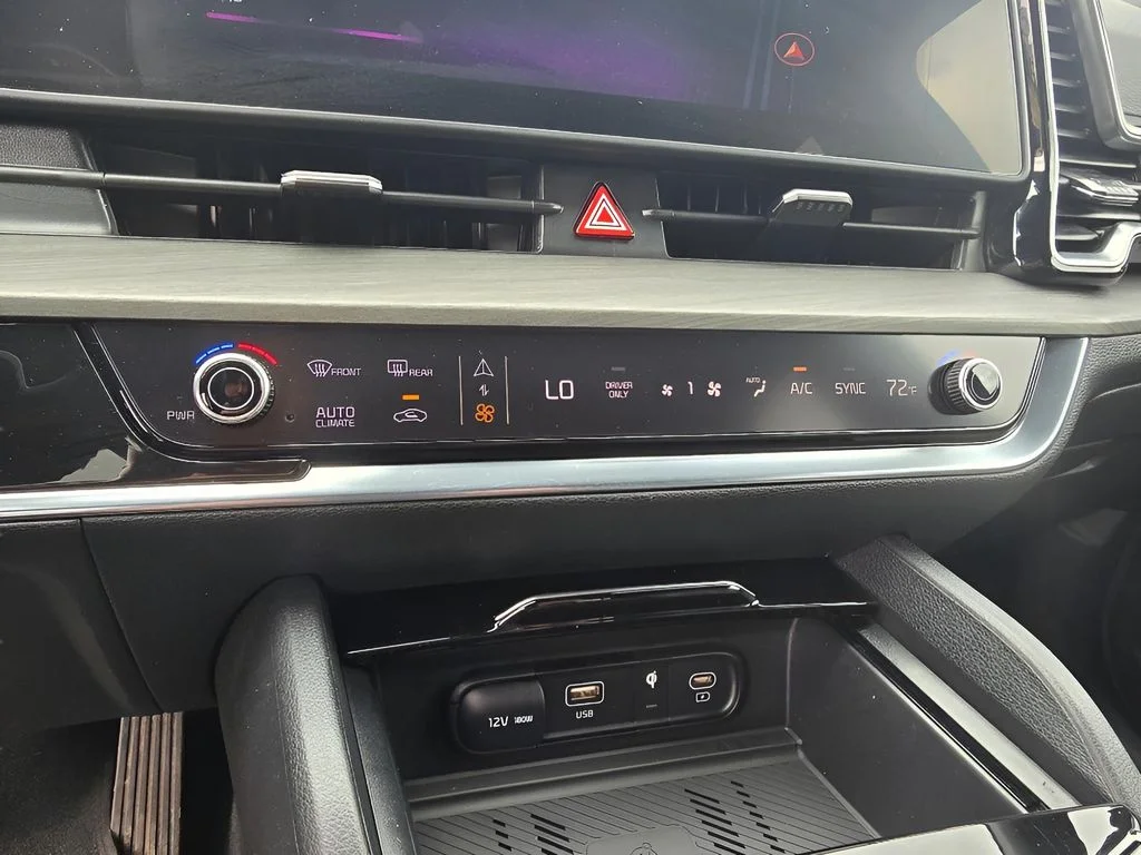 Used 2023 Fusion Black Kia X-Line image 15