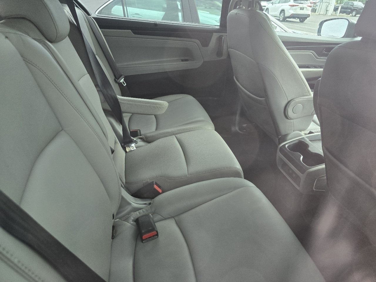 Used 2020  Honda EX-L image 11