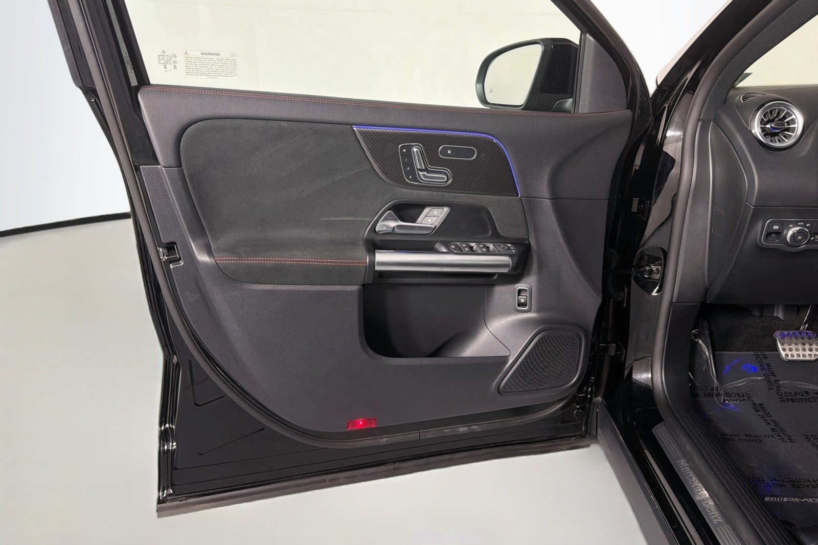 Used 2023 Night Black Mercedes-Benz 250 image 23