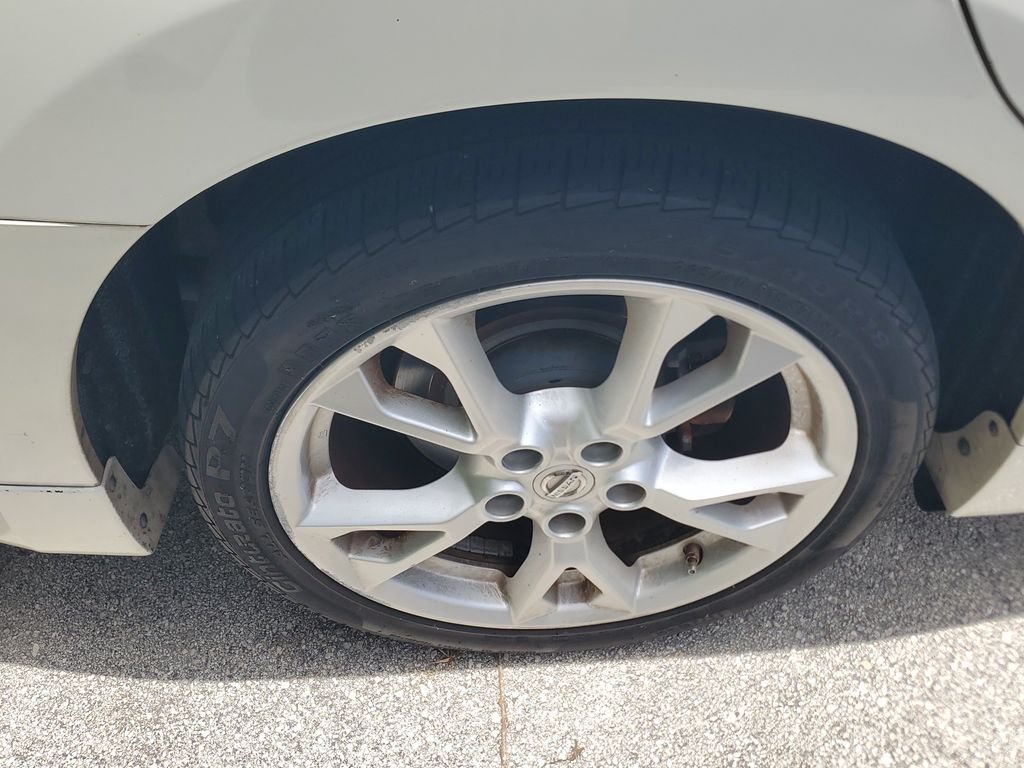 Used 2013 White Nissan 3.5 SV image 9