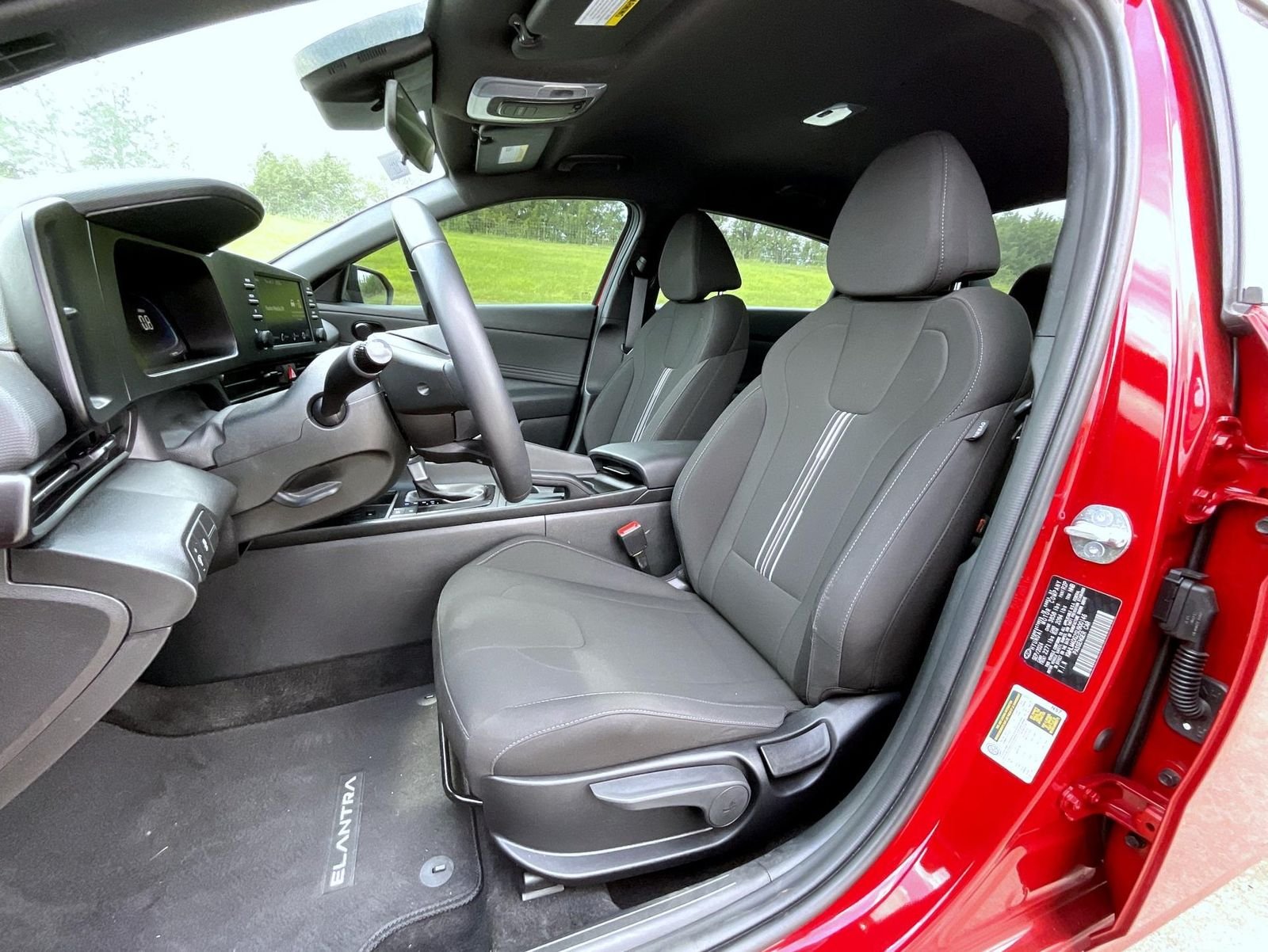 2025 Hyundai Elantra SEL - Photo 10