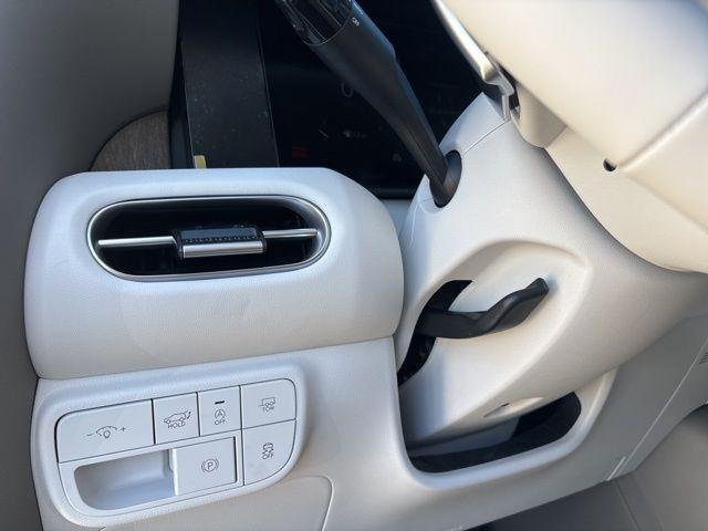 New 2026 Creamy White Pearl Hyundai SEL AWD image 24